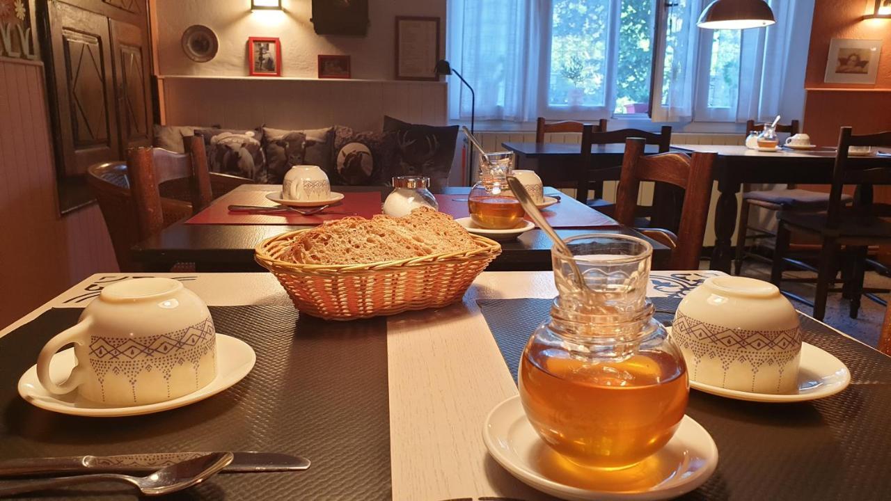 Auberge De Trente Pas Saint-Ferreol-Trente-Pas Luaran gambar